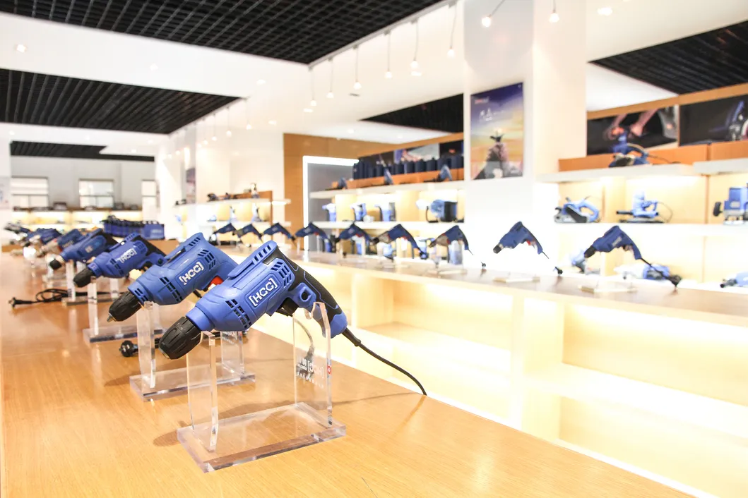 Electric Tools Professional Wooding Saw 235mm 5246